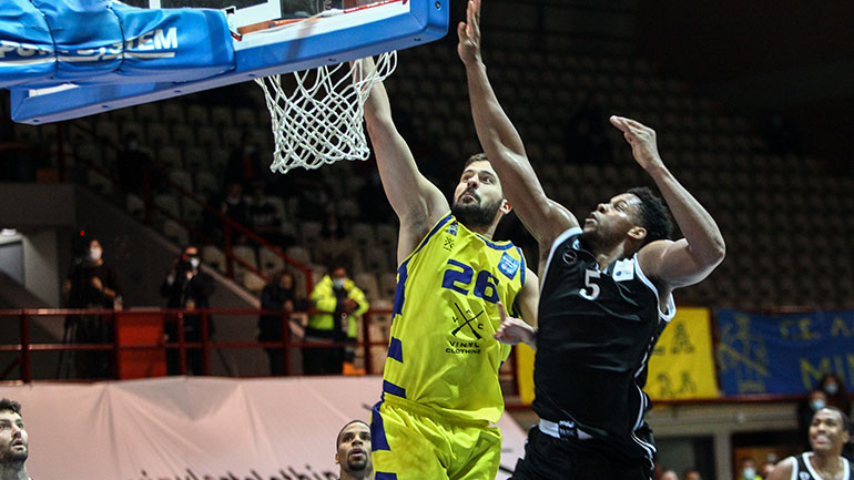 Προσωρινά πρώτο το Λαύριο, 84-77 τον ΠΑΟΚ