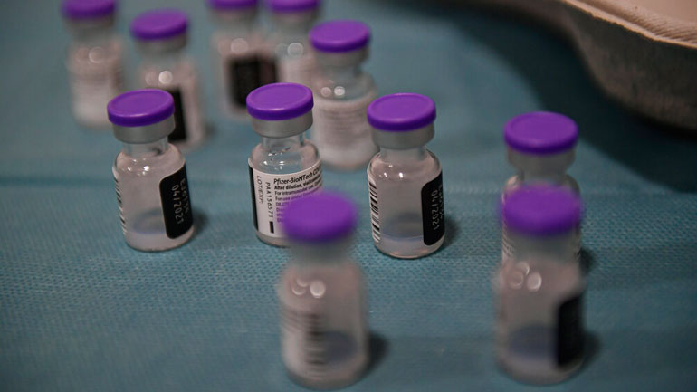 «Αποτελεσματικό το εμβόλιο των Pfizer/BioNTech έναντι του βρετανικού στελέχους του κορωνοϊού»