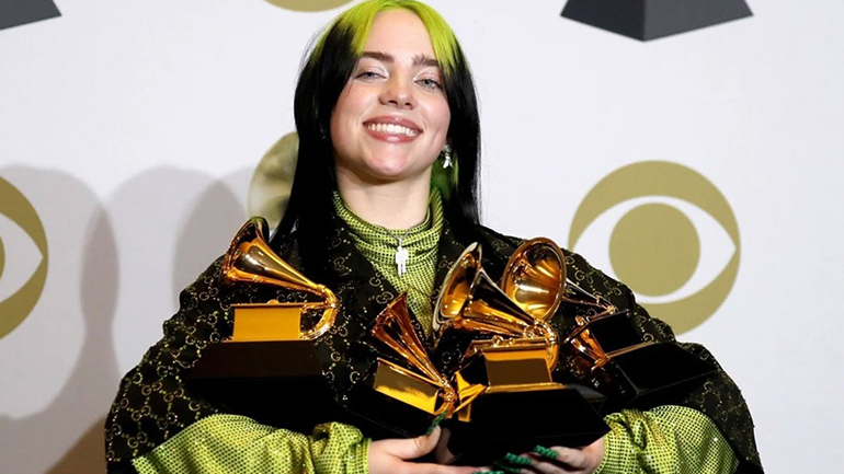 Billie Eilish: «Σε ηλικία 12 ετών πήρα χάπια για να αδυνατίσω»