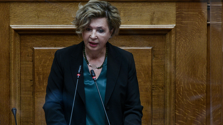 Γεροβασίλη: Η χώρα δεν χρειάζεται θυρωρό να την ανοιγοκλείνει