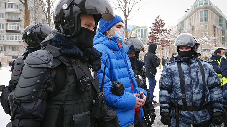 Ρωσία: Τουλάχιστον 500 συλλήψεις κατά τη διάρκεια διαδηλώσεων υπέρ του Α. Ναβάλνι