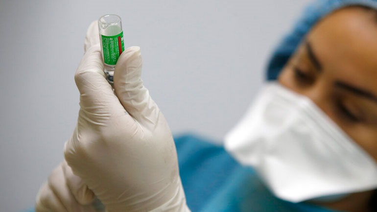 Η νοτιοαφρικανική παραλλαγή του κορωνοϊού εξαπλώνεται στη Βρετανία – Ενισχύονται τα μαζικά τεστ