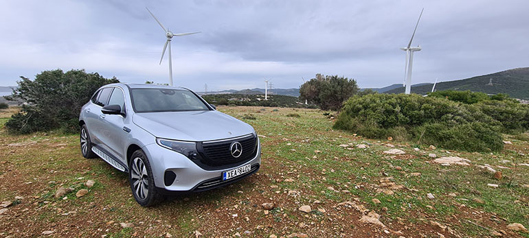 Η Mercedes EQC είναι ένα αμιγώς ηλεκτρικό SUV που μας δείχνει πόσο θα αλλάξει η αυτοκίνηση πολύ σύντομα...