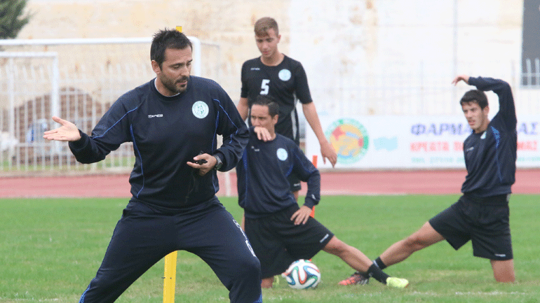 Super League 2: Ανέλαβε τον ΟΦ Ιεράπετρας ο Καβακάς