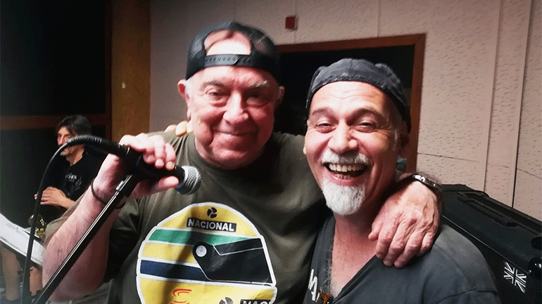 «Λάθος σύμπαν» – Ντουέτο έκπληξη του Μάκη Σεβίλογλου με τον Γιάννη Κούτρα