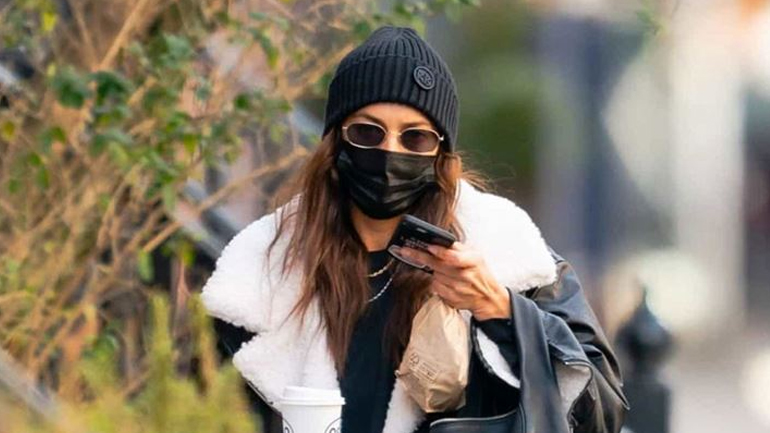 Τo shearling jacket της Irina Shayk είναι το πιο διαχρονικό πανωφόρι της γκαρνταρόμπας μας