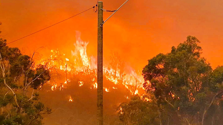 Αυστραλία: Μεγάλες πυρκαγιές μαίνονται κοντά στο Περθ
