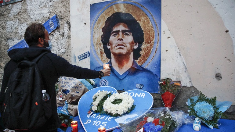 Δήλωση-«βόμβα» από τον πρώην γιατρό του Μαραντόνα: «Θα μπορούσε να είχε σωθεί ο Ντιέγκο»