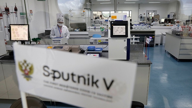 Ρωσία: «Το εμβόλιο Sputnik V ενδέχεται να εγκριθεί από την ΕΕ Φεβρουάριο ή αρχές Μαρτίου»