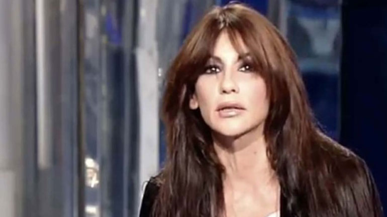 Ιταλία: Στις επιτυχημένες θεραπείες Covid-19 στο σπίτι αναφέρεται η γνωστή δημοσιογράφος Angela Camuso