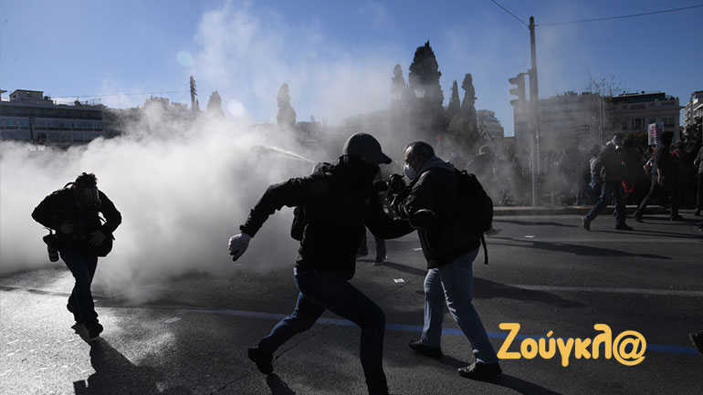 Μικροεπεισόδια στο πανεκπαιδευτικό συλλαλητήριο Μικροεπεισόδια στο πανεκπαιδευτικό συλλαλητήριο