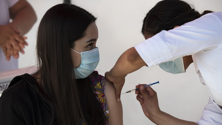 Κορωνοϊός: Η Κολομβία ενέκρινε το εμβόλιο της κινεζικής Sinovac, η Νικαράγουα το ρωσικό Sputnik V