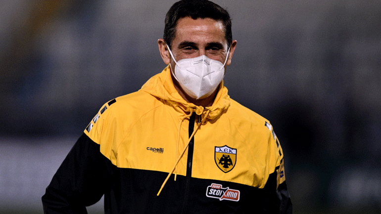 Απασφάλισε ο Χιμένεθ: «Κάποιοι πρέπει να σκεφτούν τι κάνουν μέσα στο γήπεδο όταν φοράνε τη φανέλα της ΑΕΚ»