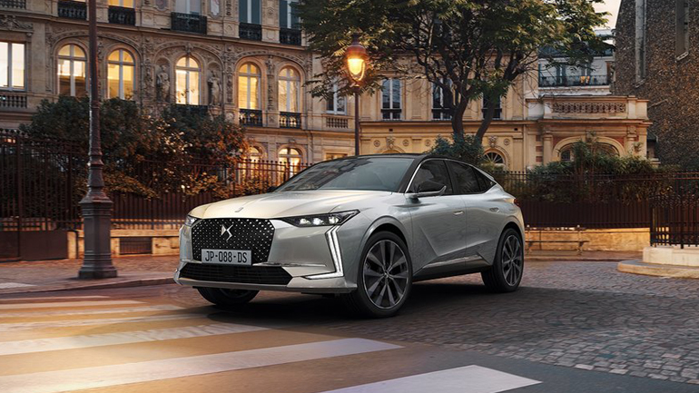 Το χαρισματικό premium hatchback των Γάλλων