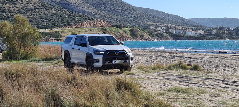 To νέο Toyota Hilux με τον κινητήρα των 2.8 λίτρων και τους 204 ίππους...