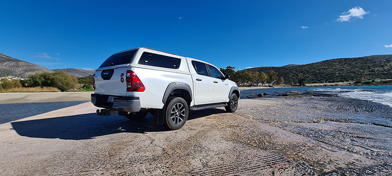 Το κουβούκλιο της καρότσας με αγορά και άδεια κόστισε σχεδόν 5.000 ευρώ...