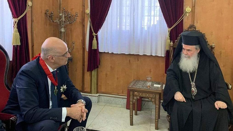 Τηλεφωνική επικοινωνία Δένδια με τον Πατριάρχη Ιεροσολύμων