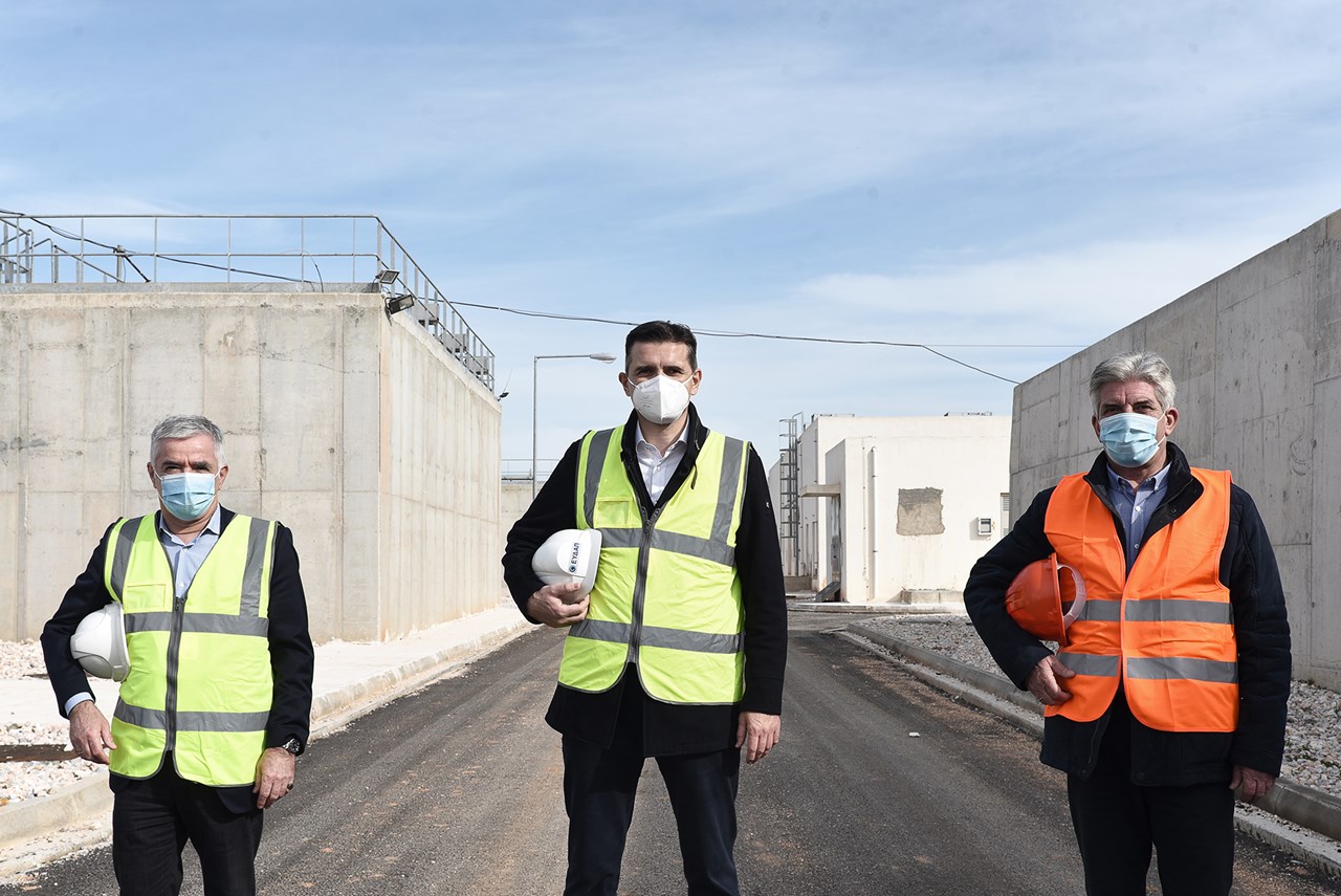 Ισίδωρος Μάδης, Δήμαρχος Παιανίας - Αναστάσιος Τόσιος, Αναπληρωτής Διευθύνων Σύμβουλος της ΕΥΔΑΠ - Δημήτρης Κιούσης, Δήμαρχος Κρωπίας