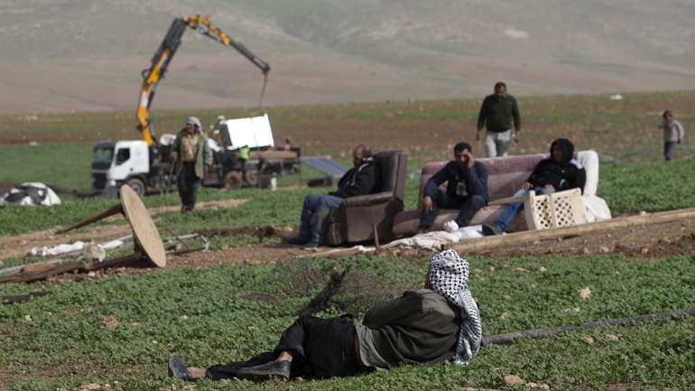 Η Ε.Ε. επικρίνει την καταστροφή χωριού Βεδουίνων στην κατεχόμενη Δυτική Όχθη από τον στρατό του Ισραήλ