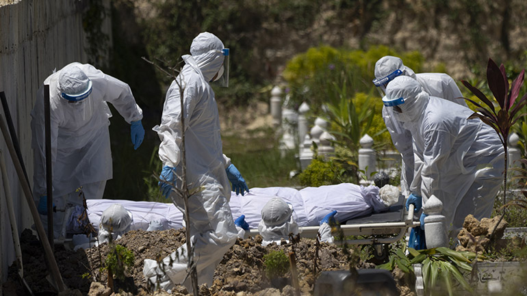 Αίγυπτος: Άλλοι 52 άνθρωποι κατέληξαν από επιπλοκές του κορωνοϊού