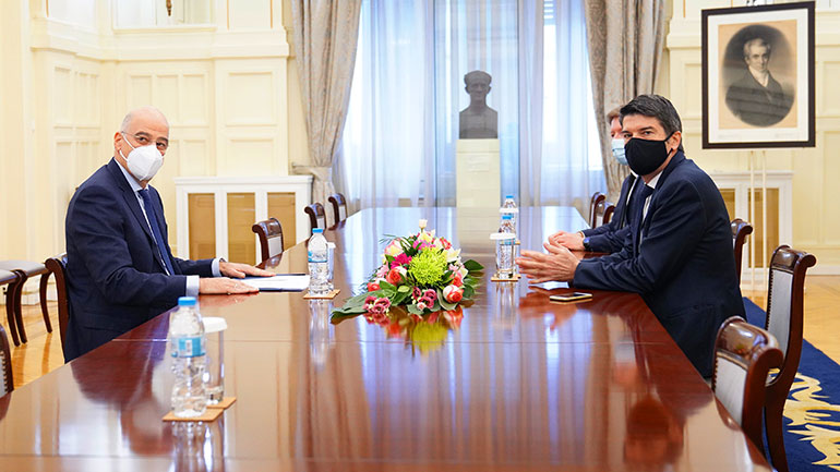 Η Ανατ. Μεσόγειος στο επίκεντρο της συνάντησης του Δένδια με τον Γάλλο πρέσβη