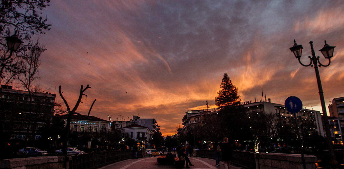 Δειλινό στην πόλη των Τρικάλων
