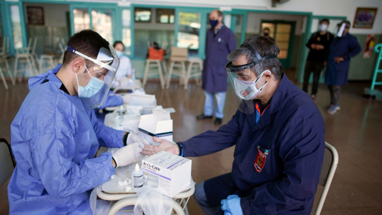 Αργεντινή: Σχεδόν 8.900 κρούσματα κορωνοϊού και 162 νέοι θάνατοι εξαιτίας της COVID-19