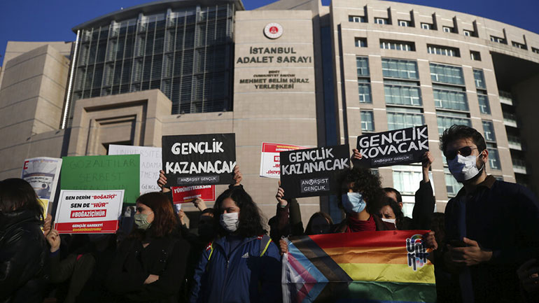 Τουρκία: Οι Αρχές συνέλαβαν άλλους 65 ανθρώπους που διαδήλωναν για το Πανεπιστήμιο του Βοσπόρου