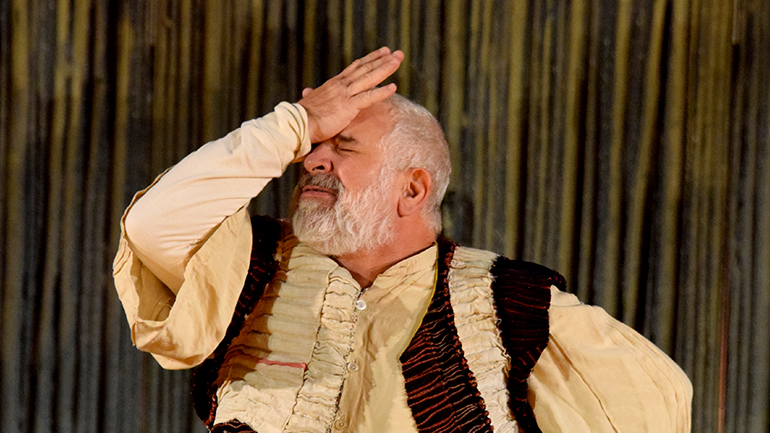 “Τον εξίταρε περισσότερο όταν καταλάβαινε ότι αισθανόμουν άβολα”