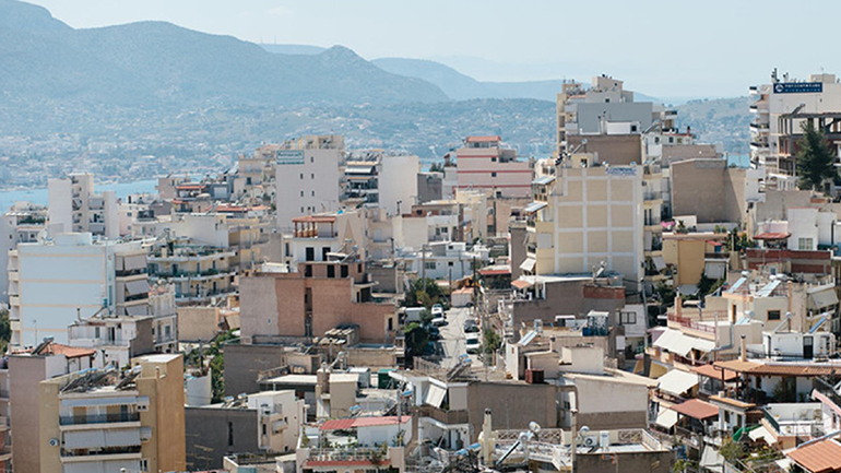 Μια κυρία στο Πέραμα…