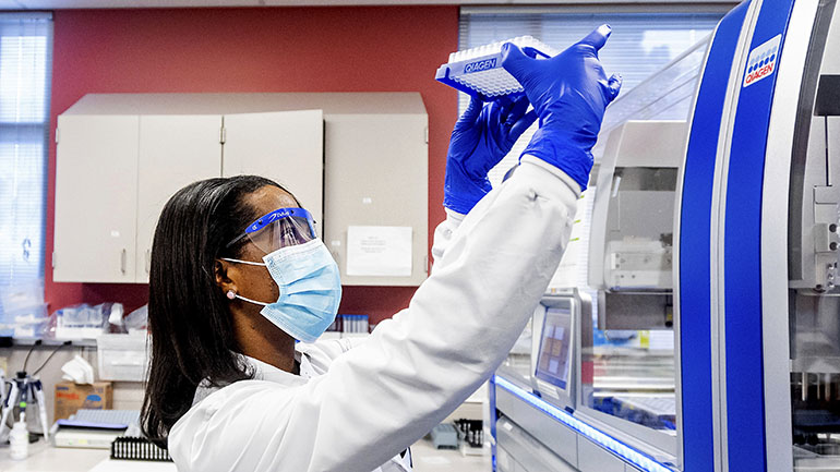 Νομίσματα με το σήμα του Ιατρικού προσωπικού θα εκδώσει η Αίγυπτος για να τιμήσει τον αγώνα του κατά της πανδημίας