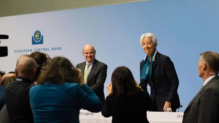 Ανένδοτη η Λαγκάρντ