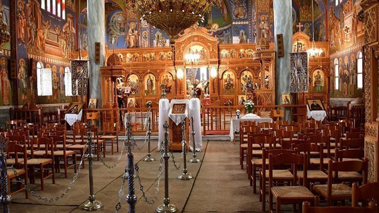 Πρόστιμο 1.500 ευρώ σε δύο ιερείς στη Θεσσαλονίκη για μη τήρηση των μέτρων κατά του κορωνοϊού