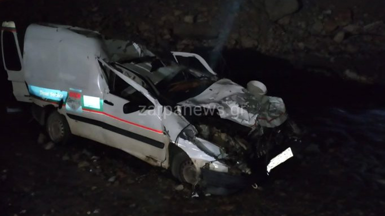 Χανιά: Αυτοκίνητο έπεσε από τη γέφυρα του Ταυρωνίτη – Σώος ο οδηγός