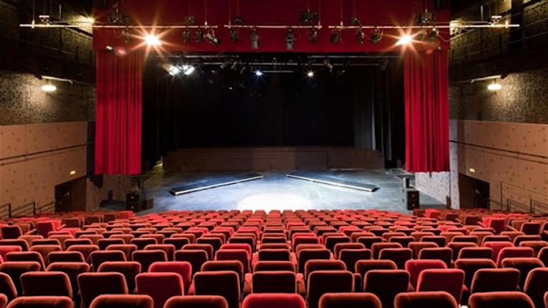 Στα χέρια της δικαιοσύνης η πρώτη μήνυση κατά σκηνοθέτη για σεξουαλική κακοποίηση Στα χέρια της δικαιοσύνης η πρώτη μήνυση κατά σκηνοθέτη για σεξουαλική κακοποίηση