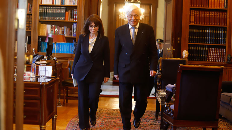 Αλαλούμ στο Προεδρικό: Στα e-mail της Σακελλαροπούλου είχε πρόσβαση η γραμματέας του Παυλόπουλου