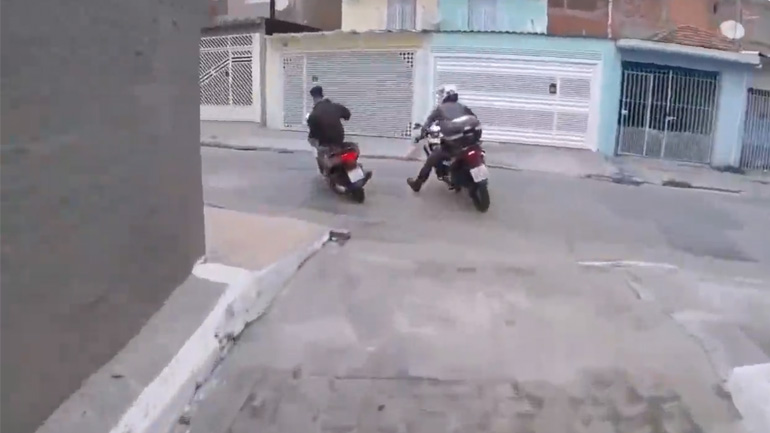 Κλέφτες και αστυνόμοι