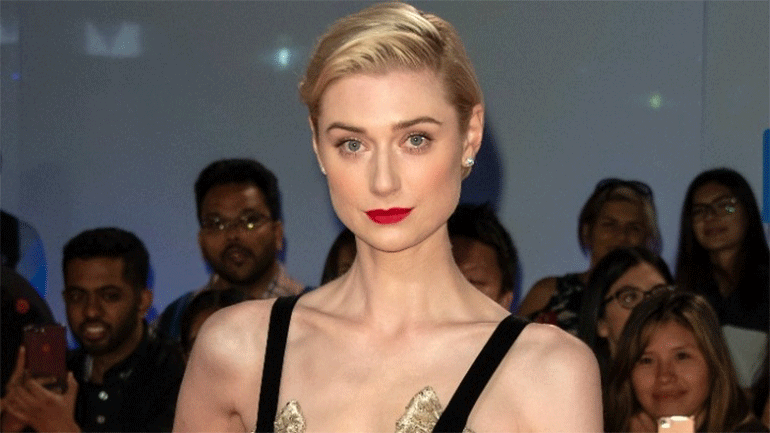 Η Ελίζαμπεθ Ντεμπίκι είναι «τρομοκρατημένη» με τον ρόλο της πριγκίπισσας Νταϊάνα