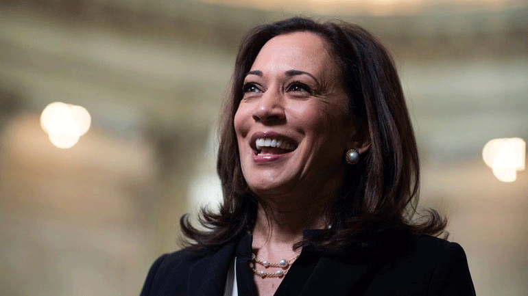 Πορτρέτο της Κάμαλα Χάρις από θρυμματισμένο γυαλί