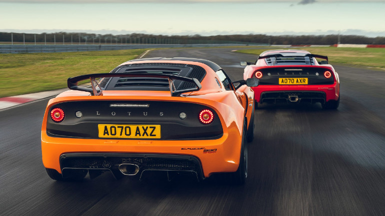 Το πίσω μέρος της εντυπωσιακής Exige Sport 390 των 397 ίππων!