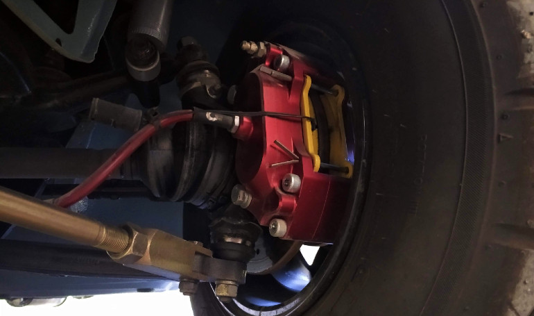 Τετραπίστονες δαγκάνες στο Mini... είπατε κάτι;