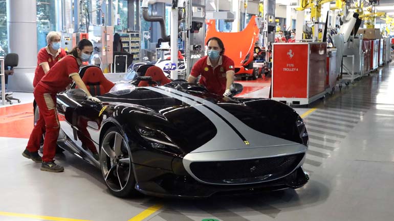 7.500 ευρώ μπόνους θα πάρουν οι εργαζόμενοι της Ferrari