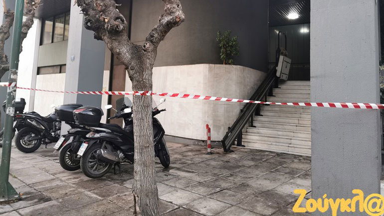 Παγκράτι: Επίθεση με γκαζάκια στα γραφεία των εφημερίδων «Espresso», «Εστία» και «Δημοκρατία»