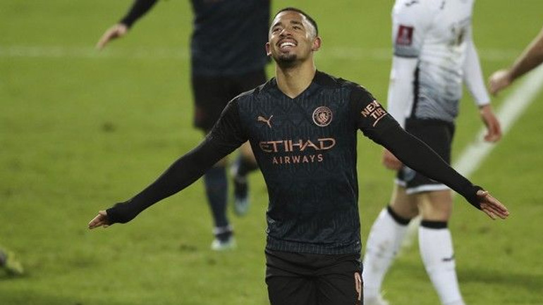 Αγγλία: Με άνεση στους «8» η Σίτι, 3-1 τη Σουόνσι