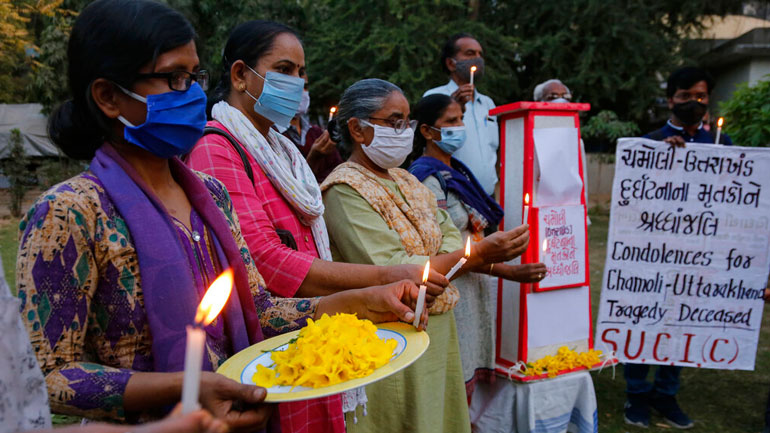 Ινδία: Ακόμα 94 θάνατοι και περισσότερα από 11.000 κρούσματα