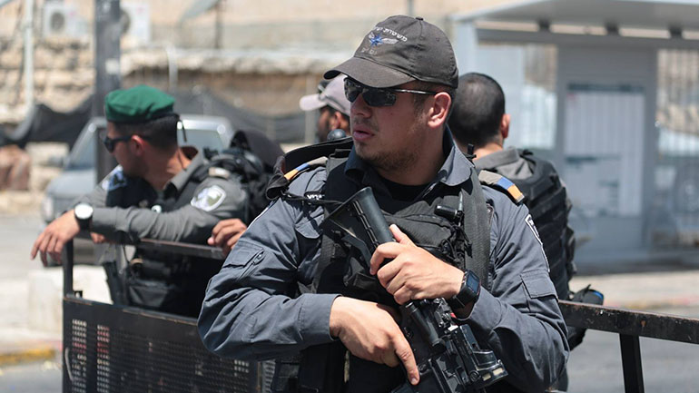 Ισραήλ: Συμπλοκές ξέσπασαν μεταξύ της αστυνομίας και Εβραίων που είναι αντίθετοι στα περιοριστικά μέτρα Ισραήλ: Συμπλοκές ξέσπασαν μεταξύ της αστυνομίας και Εβραίων που είναι αντίθετοι στα περιοριστικά μέτρα