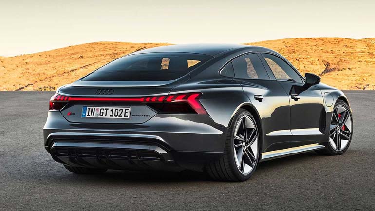 Διαχύτης, κεκλιμένη οροφή, έντονες ακμές και μεγάλα ελαστικά. 