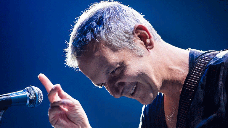 «Έπειτα απ’ το μεγάλο μπουμ»: Ο Χρήστος Θηβαίος για μια μοναδική live streaming συναυλία από τον Σταυρό του Νότου