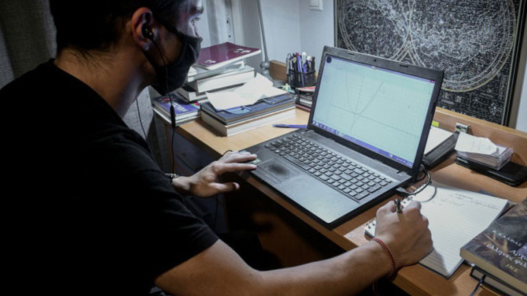 Πώς θα λειτουργήσουν τα σχολεία με την τηλεκπαίδευση