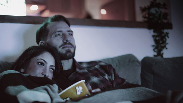 Βιντεοπροβολέας vs. Τηλεόραση: Η ίντσα δεν είναι ποτέ αρκετή